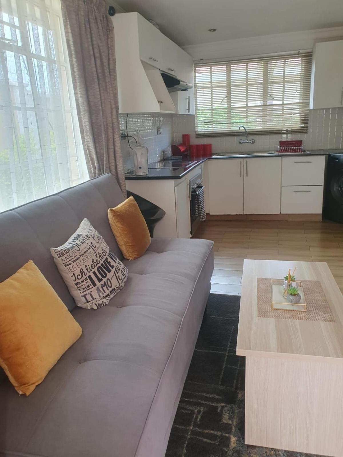 Crystal Apartments Лилонгве Екстериор снимка