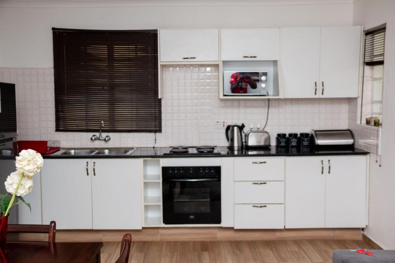 Crystal Apartments Лилонгве Екстериор снимка