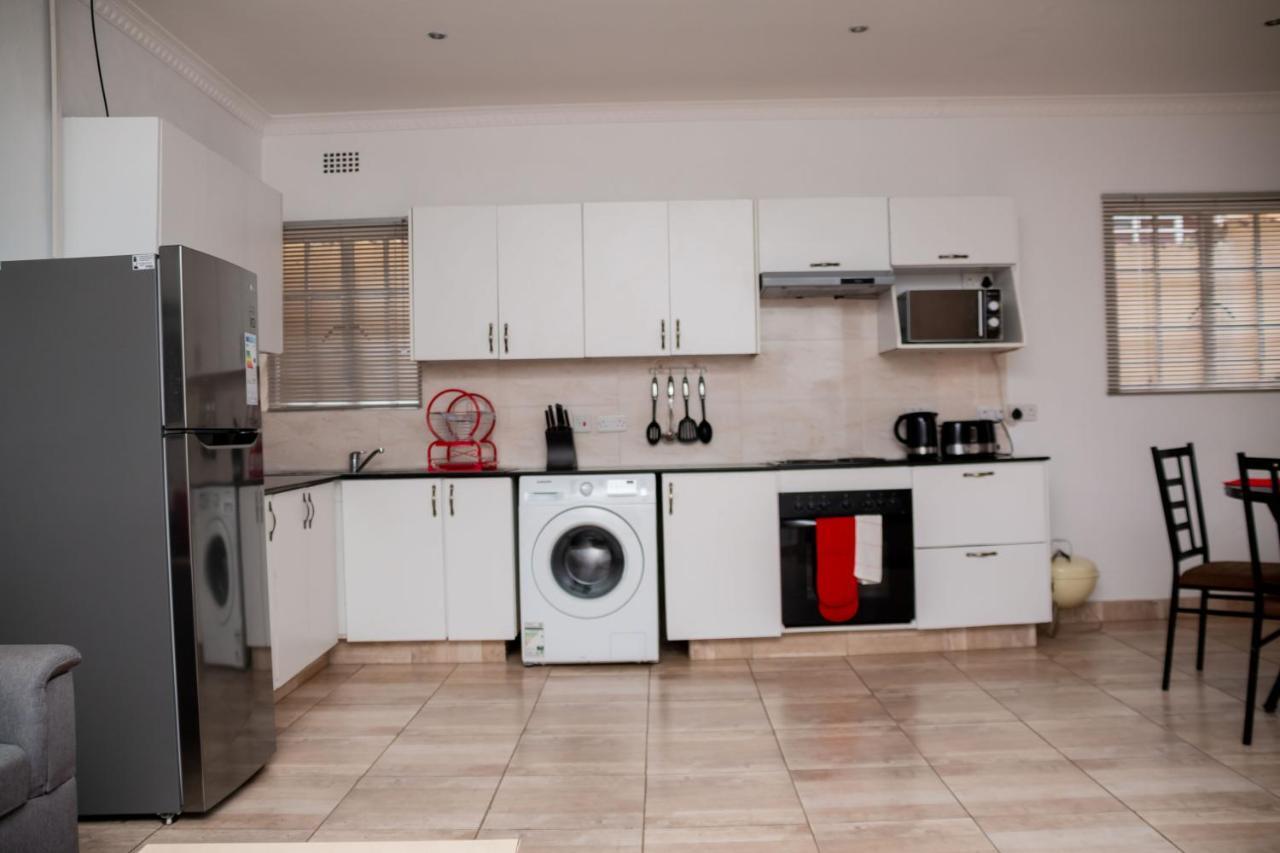 Crystal Apartments Лилонгве Екстериор снимка